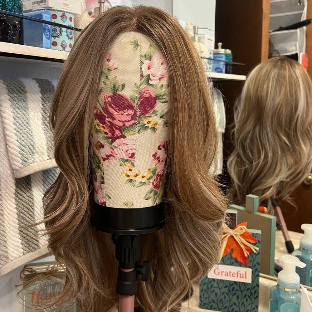NWOT IMStyle Wig. Free Parting Lace Front